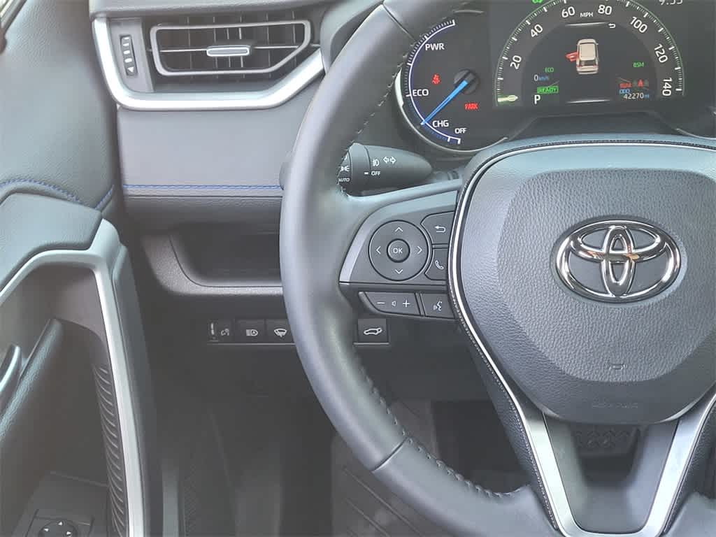 2019 Toyota RAV4 Hybrid XSE 13