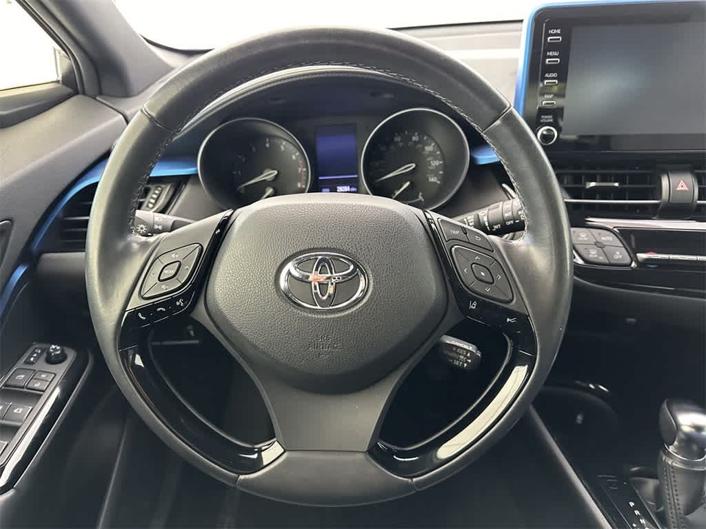 2019 Toyota C-HR XLE 15