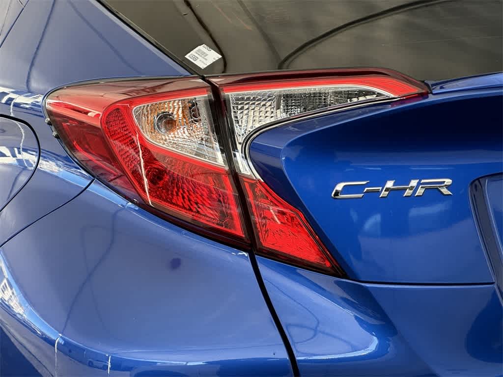 2019 Toyota C-HR XLE 7