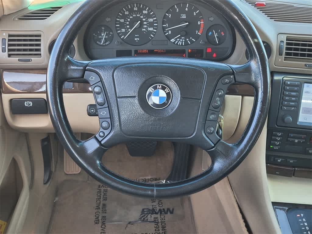 2001 BMW 7 Series 740iA 12