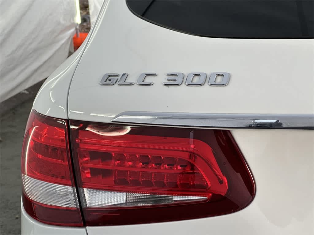 2019 Mercedes-Benz GLC GLC 300 6