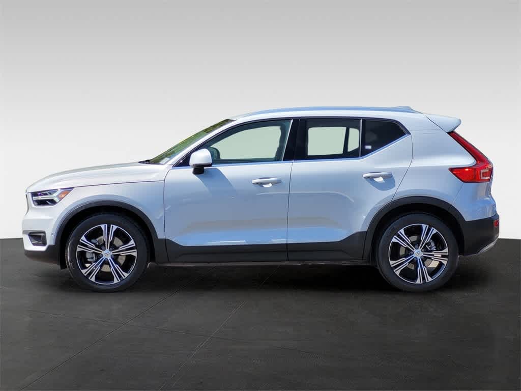 2022 Volvo XC40 Inscription 4