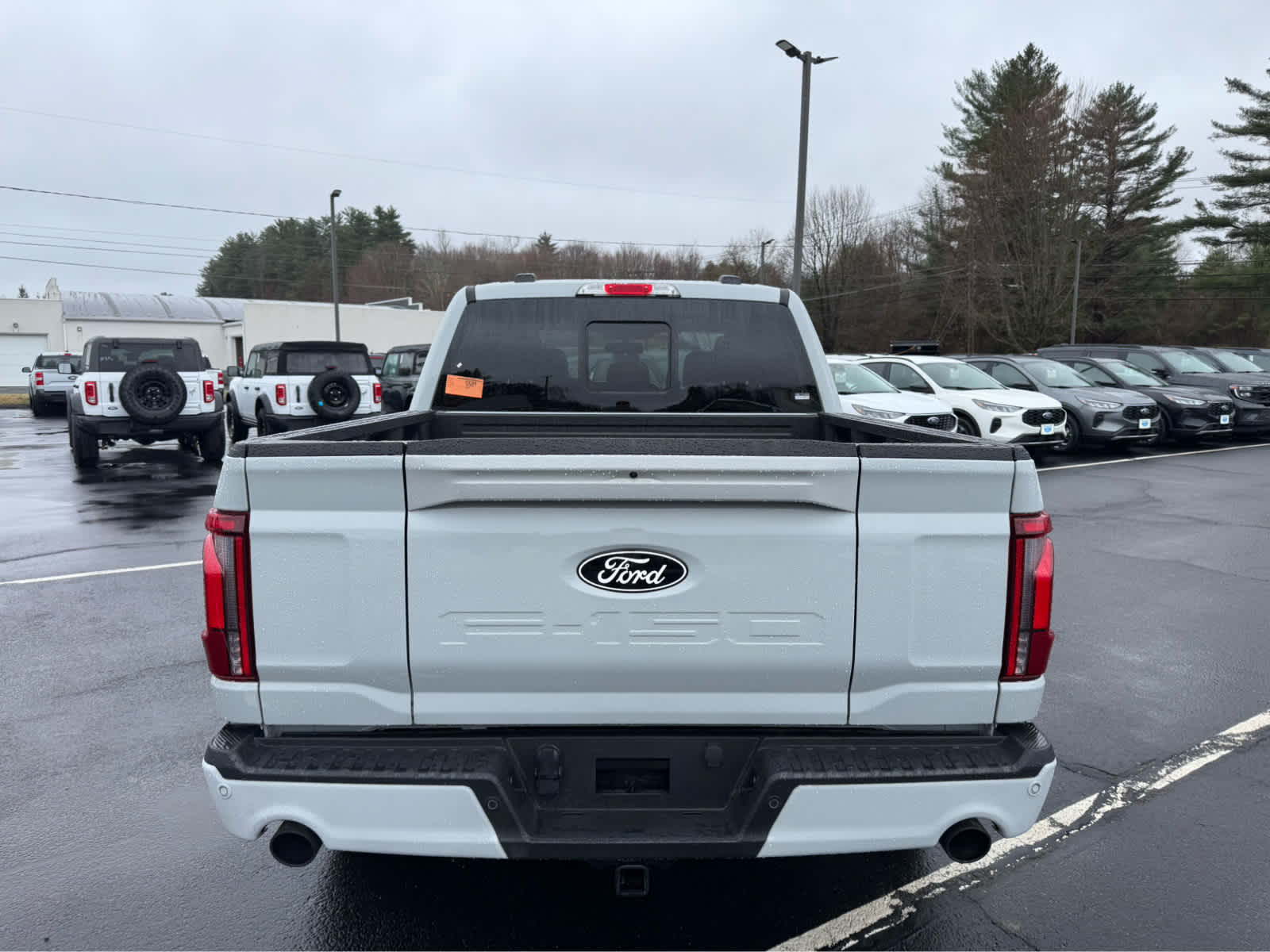 View vehicle photo 4