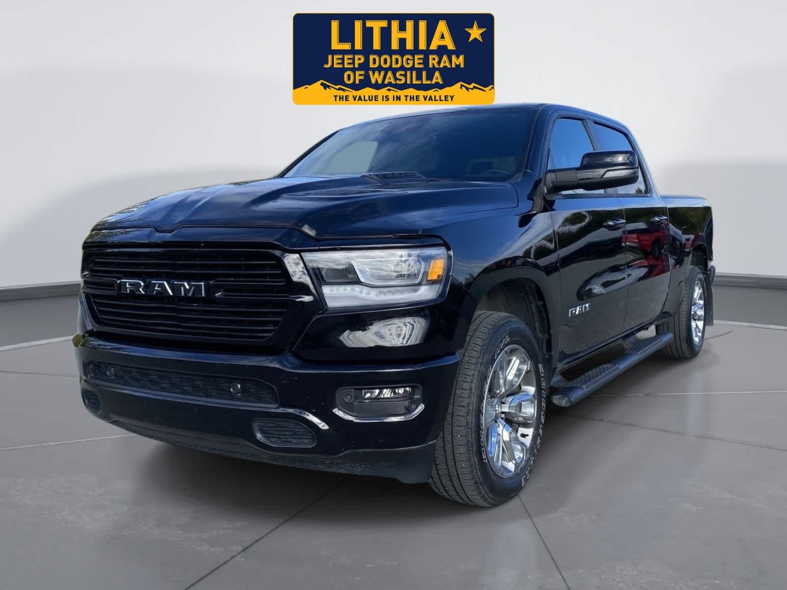 2024 RAM 1500 Laramie Crew Cab 4WD