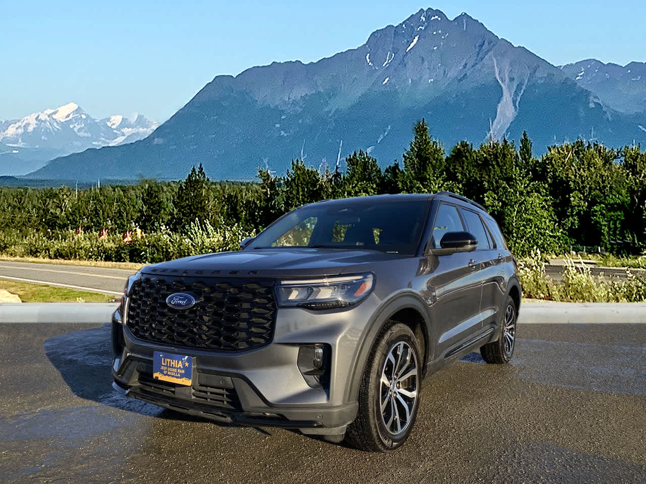 Carbonized Gray Metallic 2025 Ford Explorer ST-Line AWD SUV / Crossover All-Wheel Drive Automatic