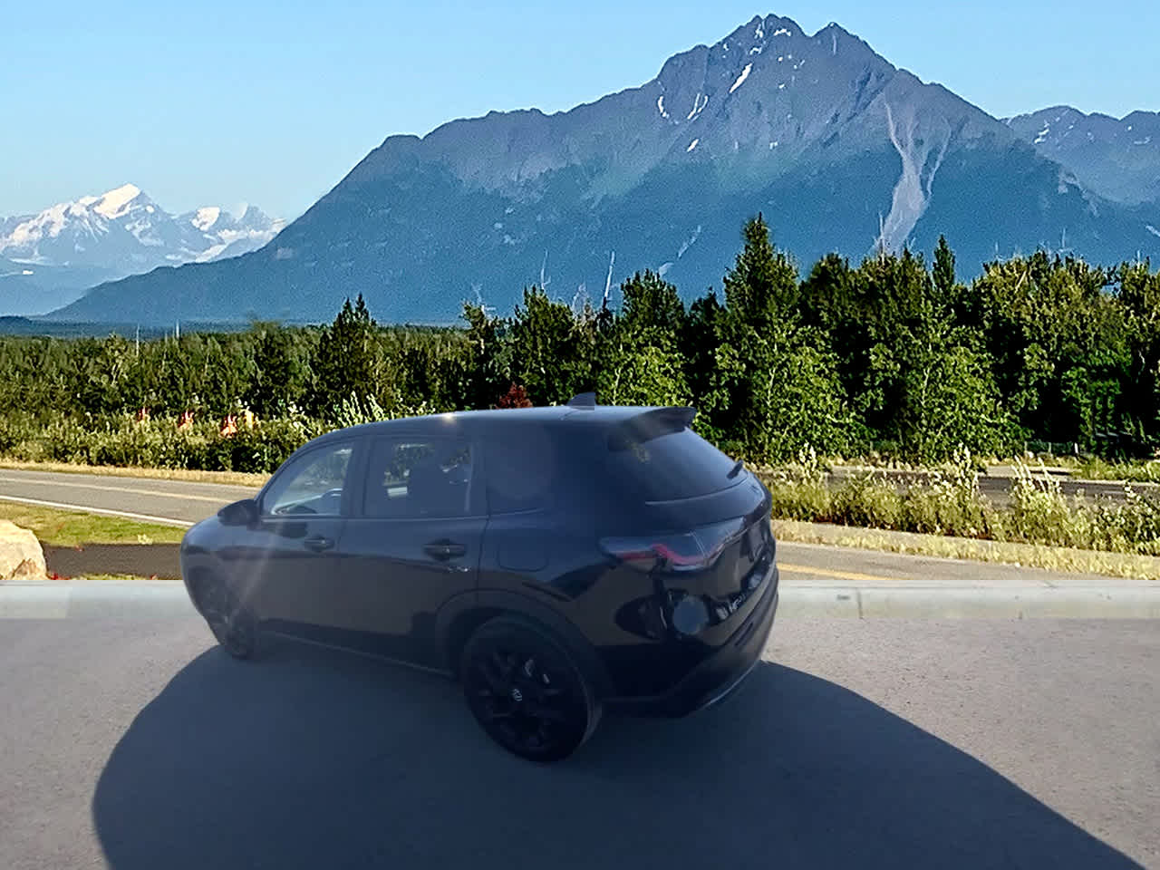 View vehicle photo 3