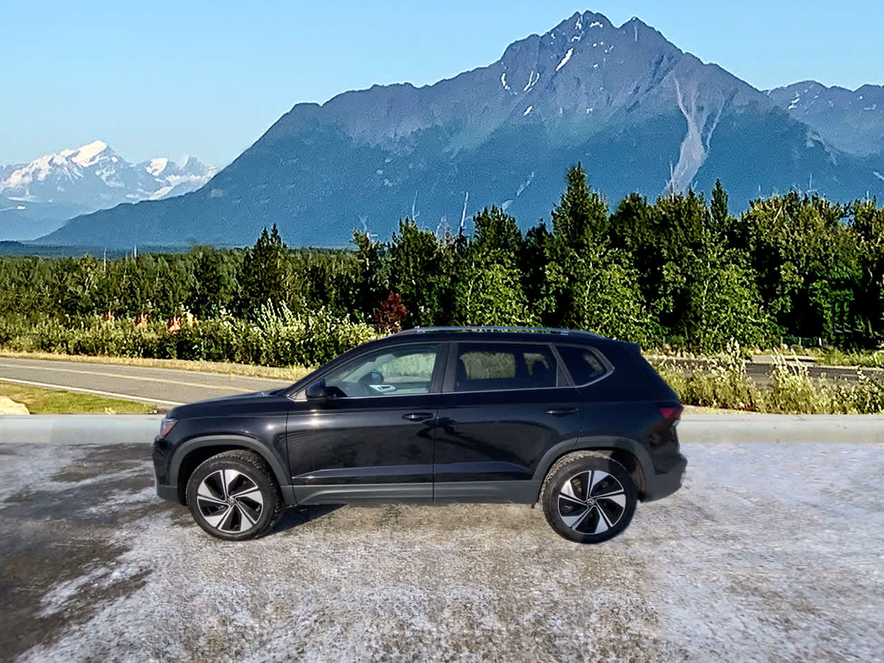 View vehicle photo 2