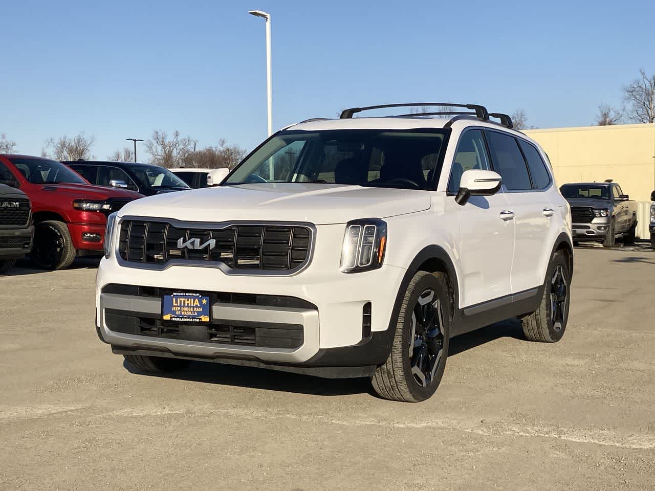 View vehicle photo 2