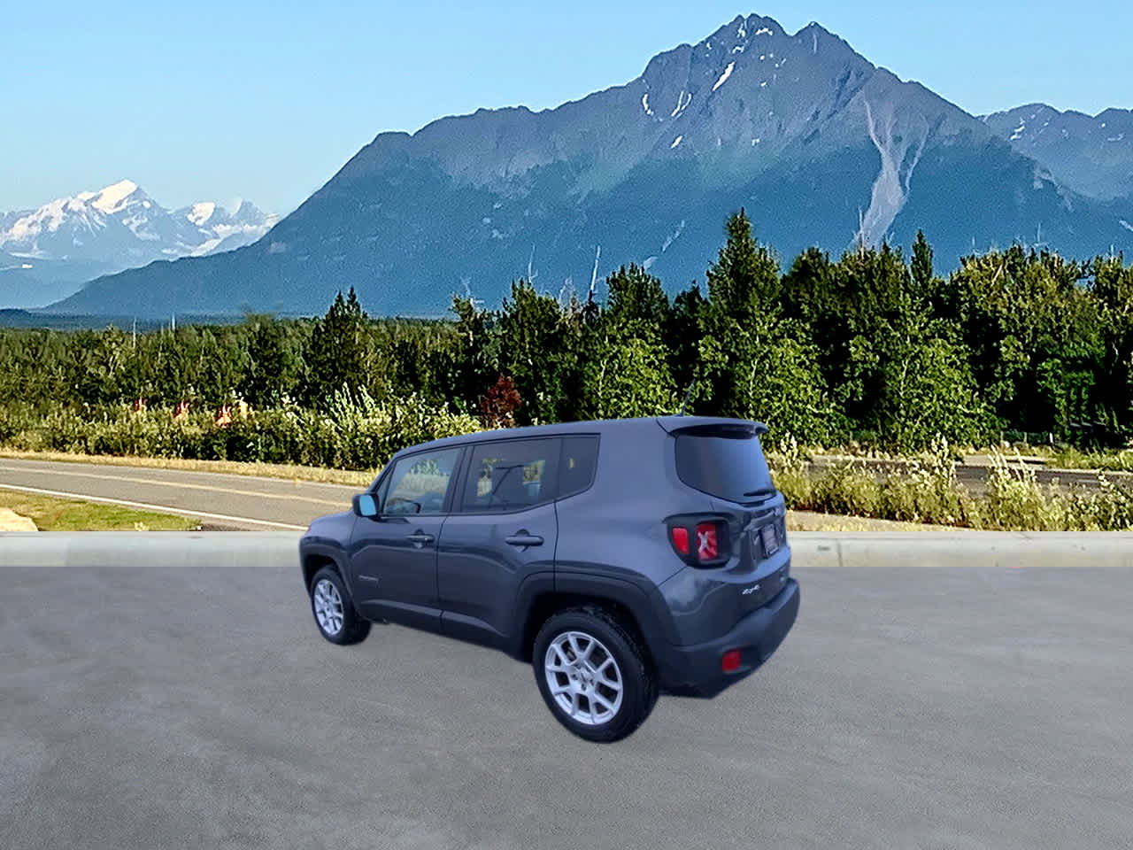 View vehicle photo 3