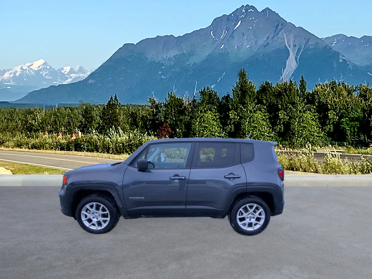 View vehicle photo 2