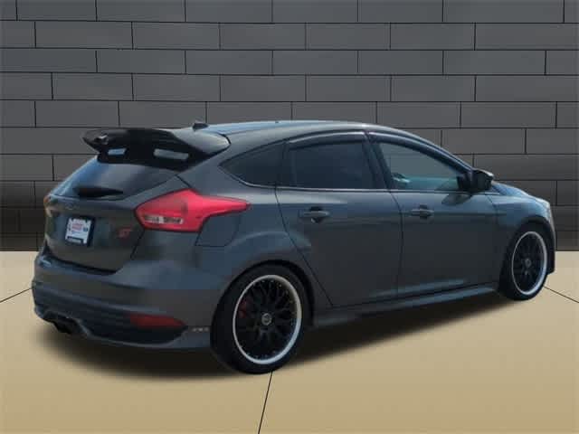 2018 Ford Focus ST 8