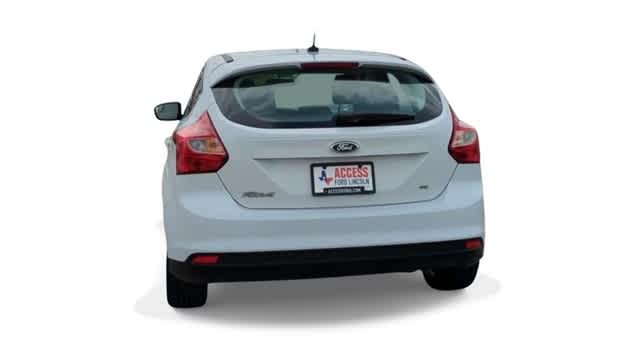 2012 Ford Focus SE 7