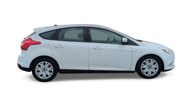 2012 Ford Focus SE 9