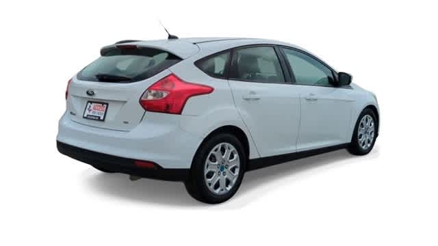 2012 Ford Focus SE 8