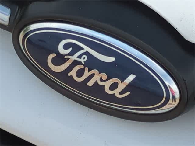 2012 Ford Focus SE 26