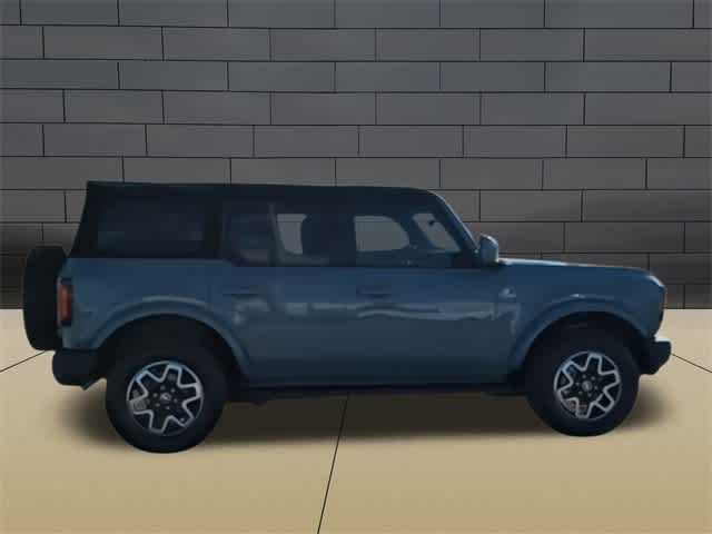 2022 Ford Bronco Outer Banks 9