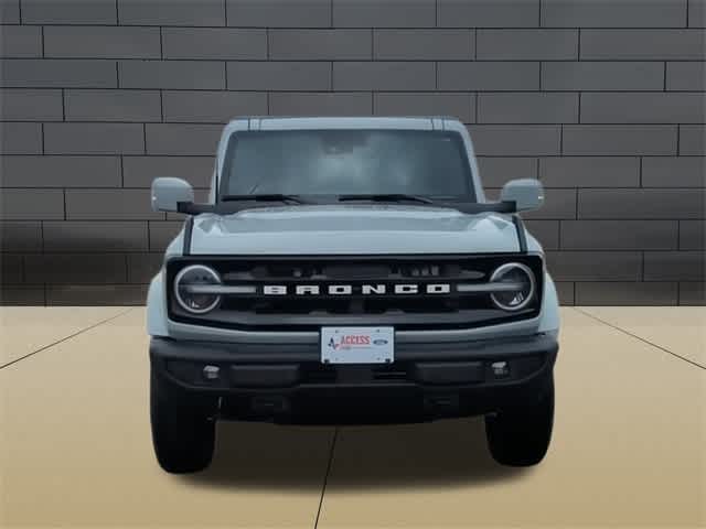 2024 Ford Bronco Outer Banks 3