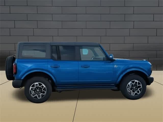 2024 Ford Bronco Outer Banks 9