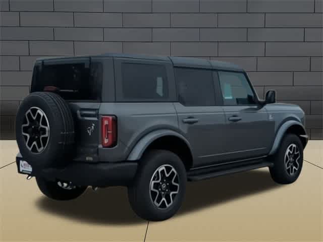 2024 Ford Bronco Outer Banks 8