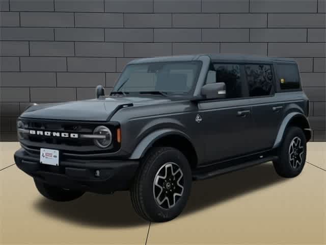 2024 Ford Bronco Outer Banks 4