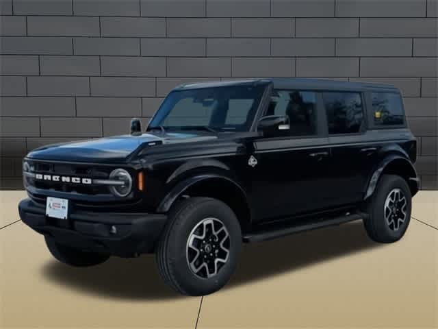 2024 Ford Bronco Outer Banks 4