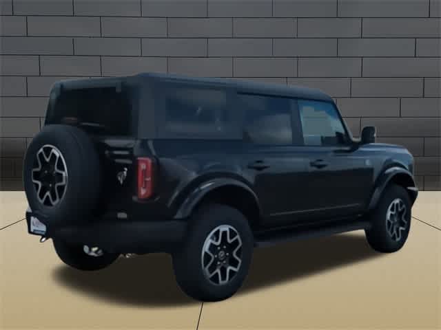 2024 Ford Bronco Outer Banks 8