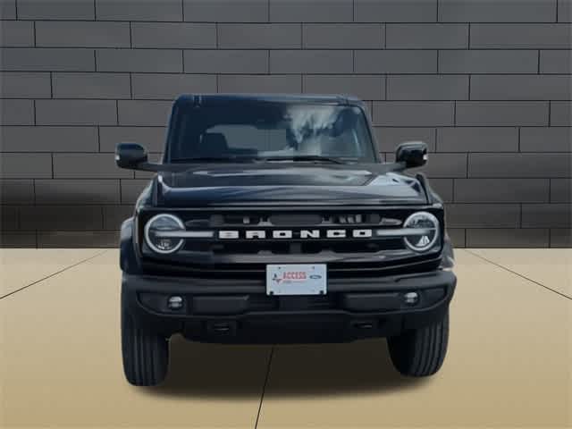 2024 Ford Bronco Outer Banks 3