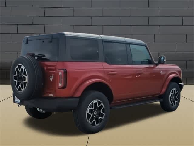 2024 Ford Bronco Outer Banks 8