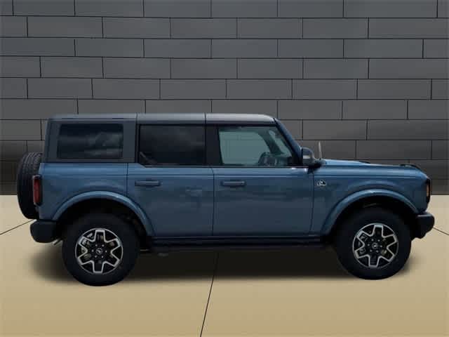 2024 Ford Bronco Outer Banks 9