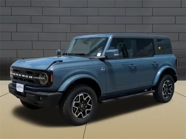 2024 Ford Bronco Outer Banks 4