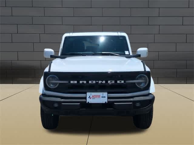 2024 Ford Bronco Outer Banks 3