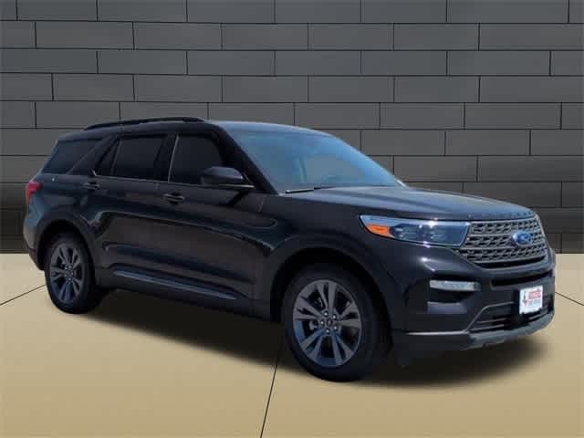 2024 Ford Explorer XLT 2