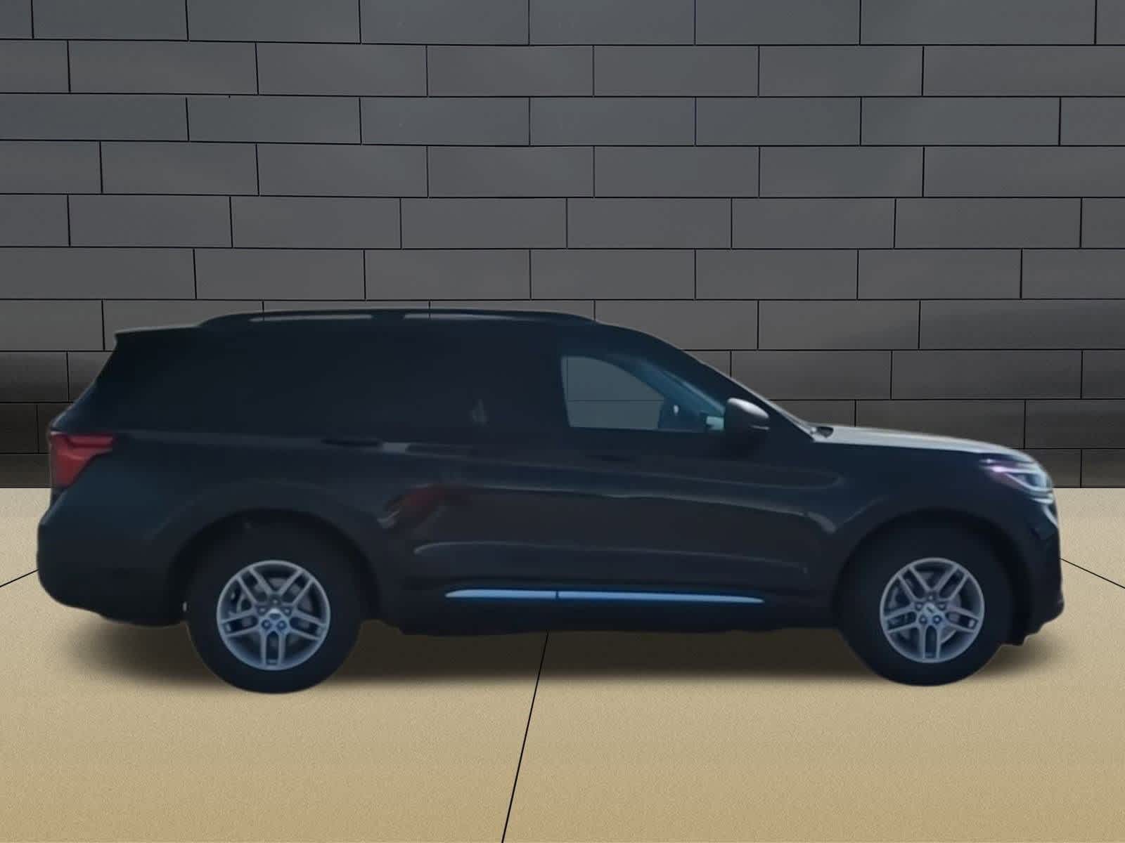 2025 Ford Explorer Active 9