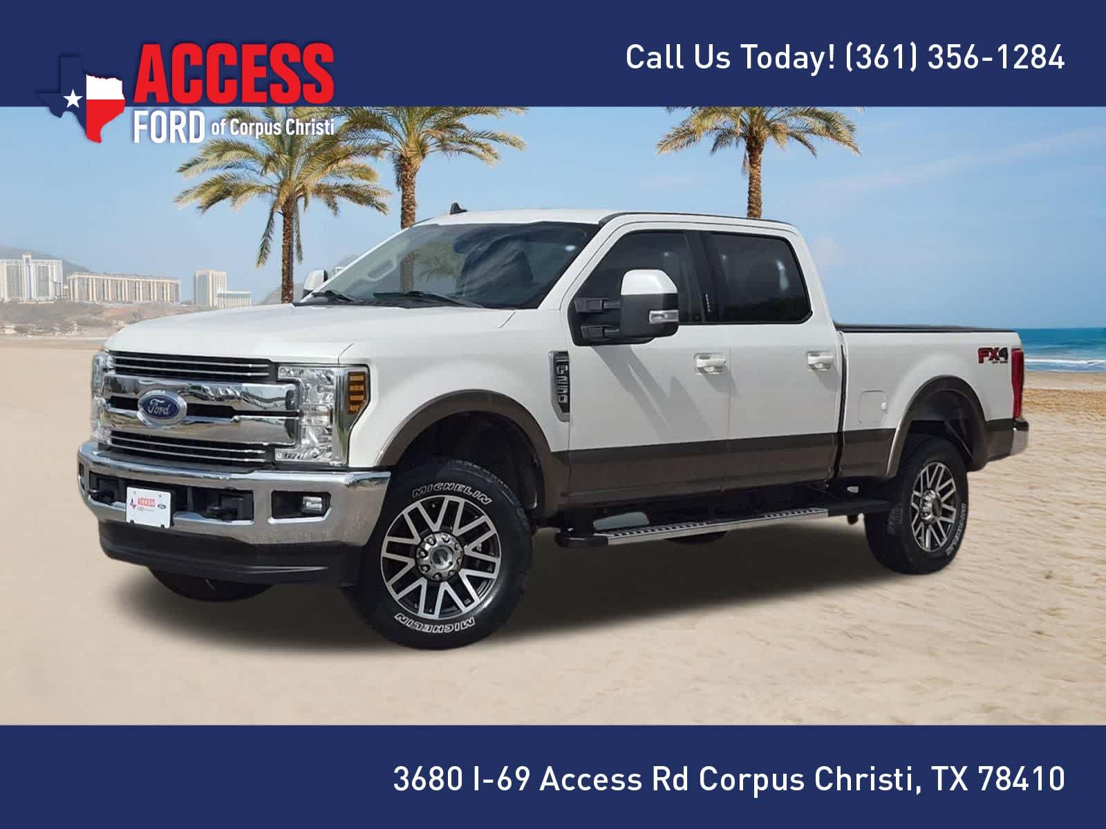 White Platinum Metallic Tri-Coat/Stone Gray 2019 Ford F-250 Super Duty Pickup Truck Four-Wheel Drive 6-Speed Automatic