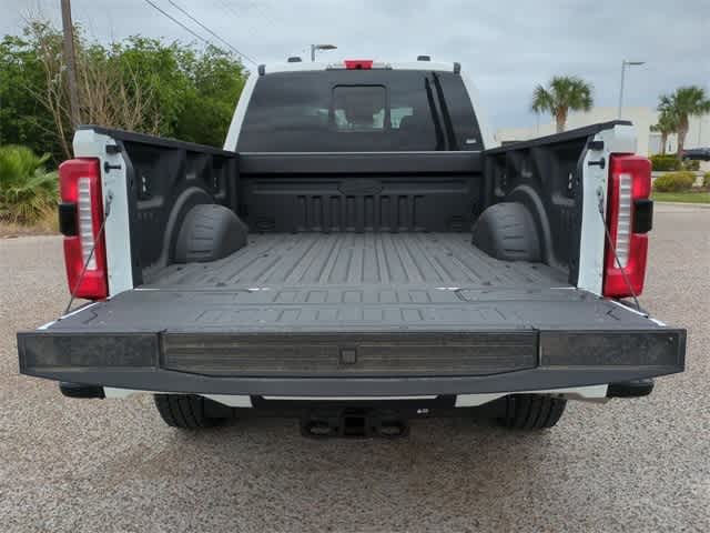 2024 Ford Super Duty F-250 SRW LARIAT 4WD Crew Cab 6.75 Box 26