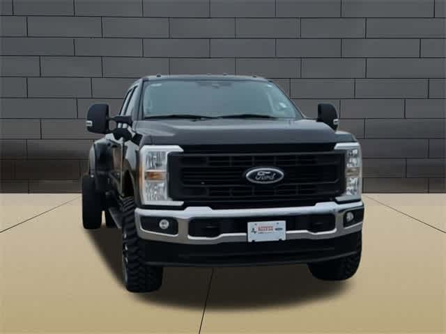 2023 Ford Super Duty F-350 DRW XL 4WD Crew Cab 8 Box 3