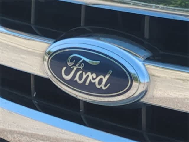 2015 Ford F-150 XLT 2WD SuperCrew 145 27