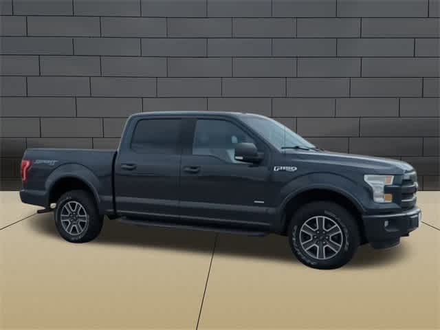 2016 Ford F-150 Lariat 4WD SuperCrew 145 2