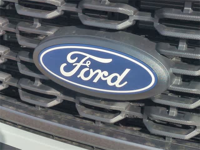 2024 Ford F-150 STX 2WD SuperCrew 5.5 Box 29