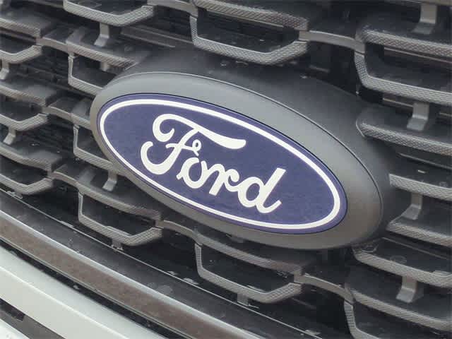 2024 Ford F-150 STX 4WD SuperCrew 5.5 Box 29