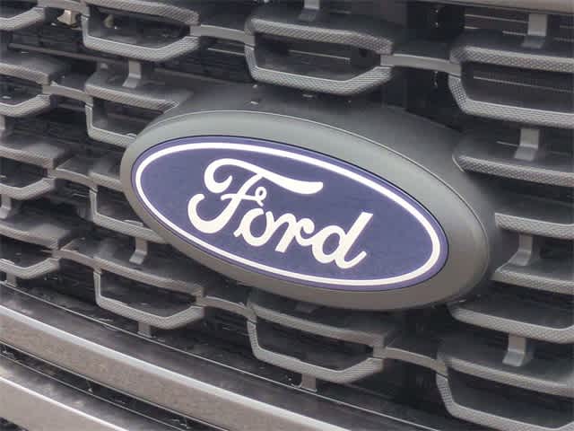 2024 Ford F-150 STX 4WD SuperCrew 5.5 Box 29