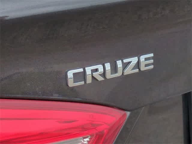 2017 Chevrolet Cruze LT 29