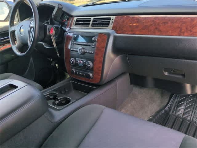 2013 Chevrolet Tahoe LS 26