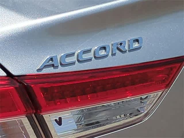 2020 Honda Accord Touring 32