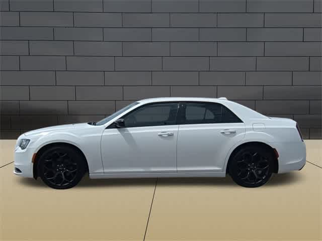 2019 Chrysler 300 Touring 5