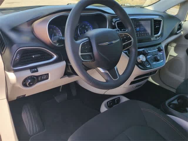 2018 Chrysler Pacifica Touring Plus 10