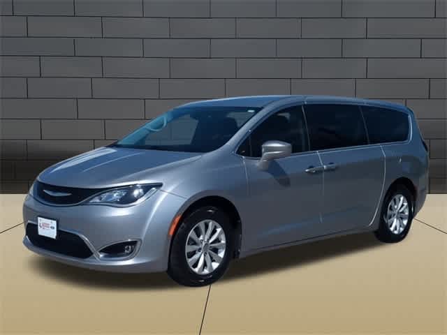 2018 Chrysler Pacifica Touring Plus 4