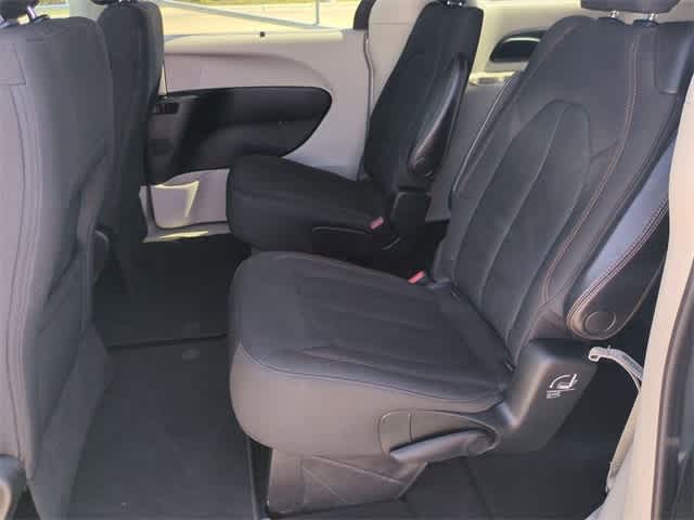 2018 Chrysler Pacifica Touring Plus 22