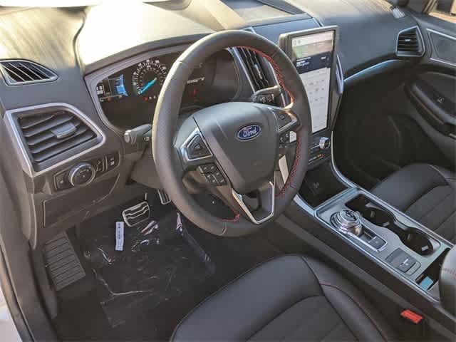 2024 Ford Edge ST-Line 2