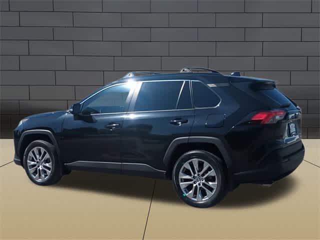 2021 Toyota RAV4 XLE Premium 6